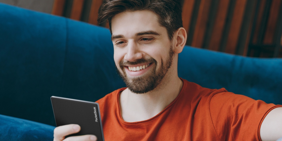 PocketBook Verse Pro Color: e-reader super compact cu ecran color E Ink Kaleido™ 3 